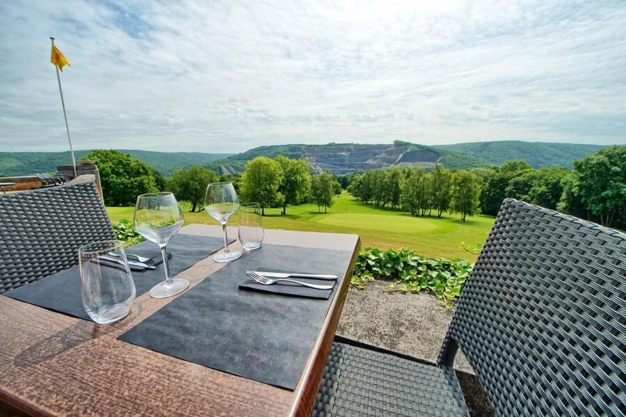 Le Logis Des Chenes, Superbe Bungalow Dans Quartier Residentiel Proche De Namur Wépion Exteriör bild
