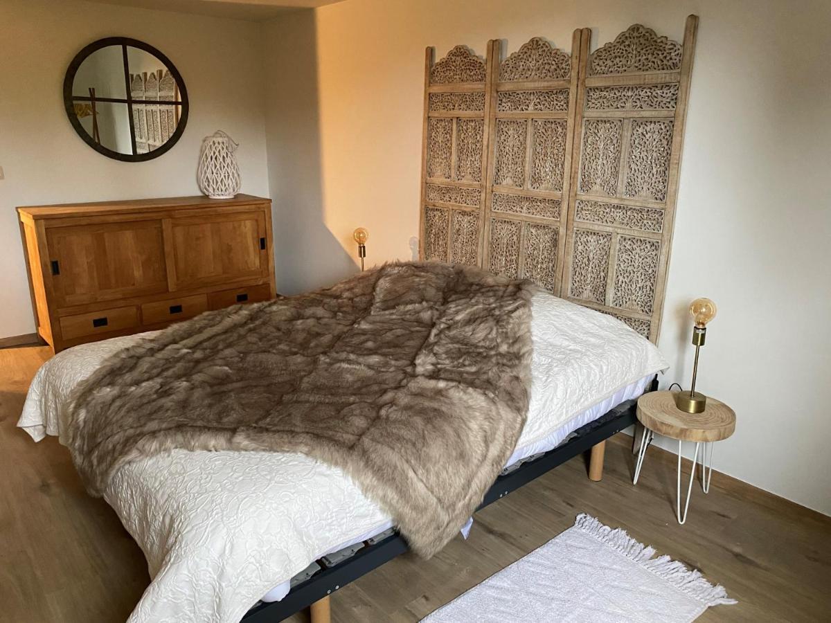Le Logis Des Chenes, Superbe Bungalow Dans Quartier Residentiel Proche De Namur Wépion Exteriör bild