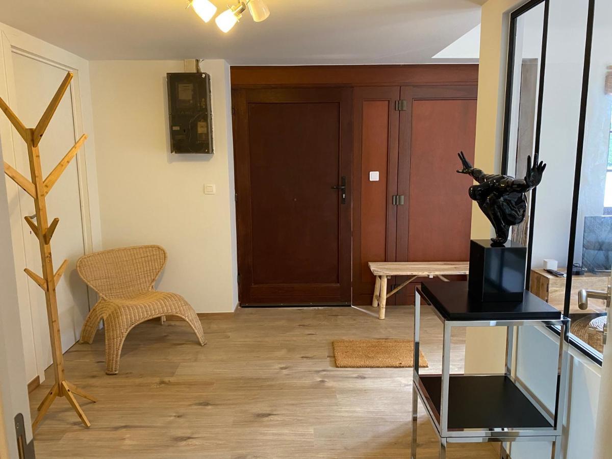 Le Logis Des Chenes, Superbe Bungalow Dans Quartier Residentiel Proche De Namur Wépion Exteriör bild